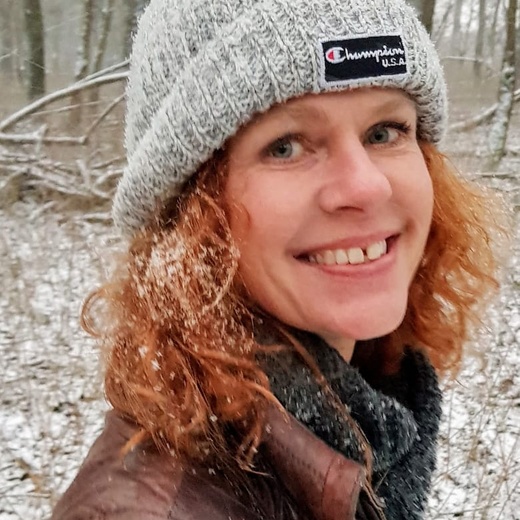 Angela Vriend