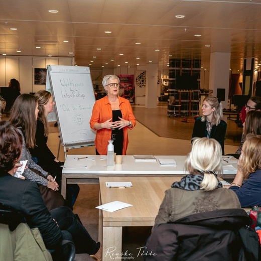 Internationale vrouwendag Powered by WomanLink | 2 locaties op de Laat, Alkmaar
